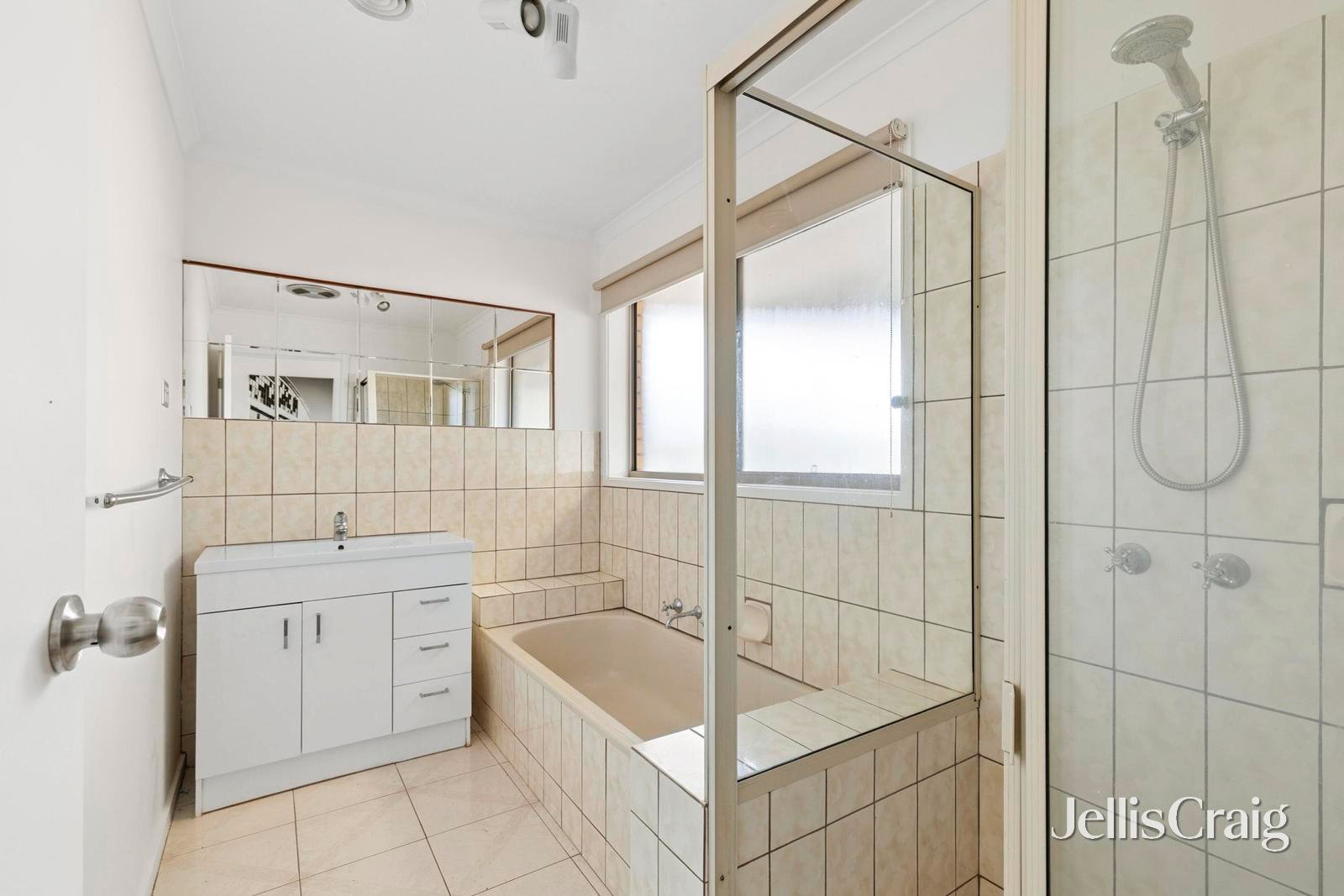 315 Wilsons Road, St Albans Park image 14
