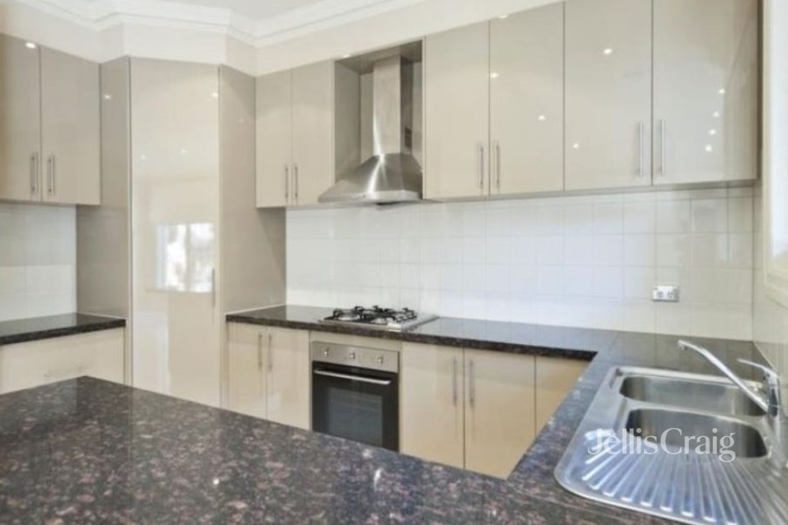 3/151 St Helena Road, Greensborough image 3