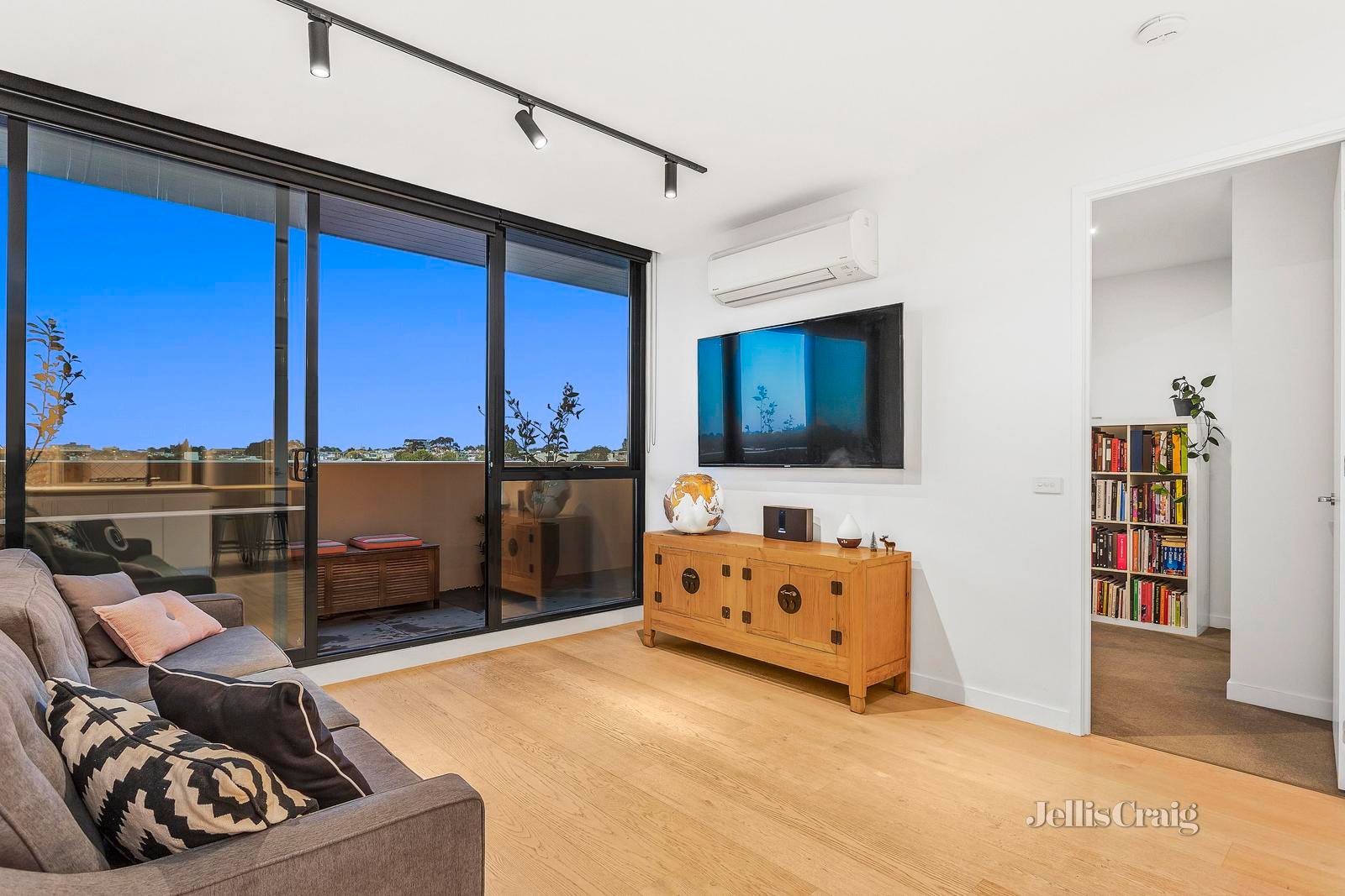 315/125 Francis Street, Yarraville image 2