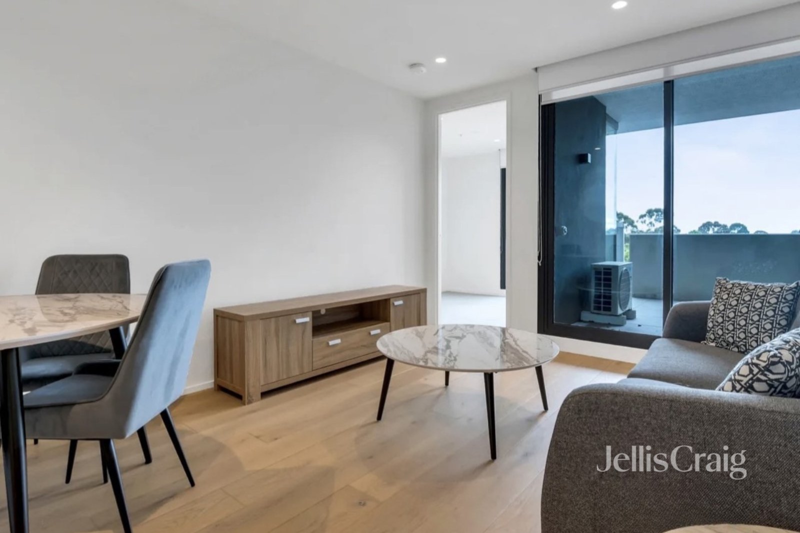 315/21 Plenty Road, Bundoora image 5