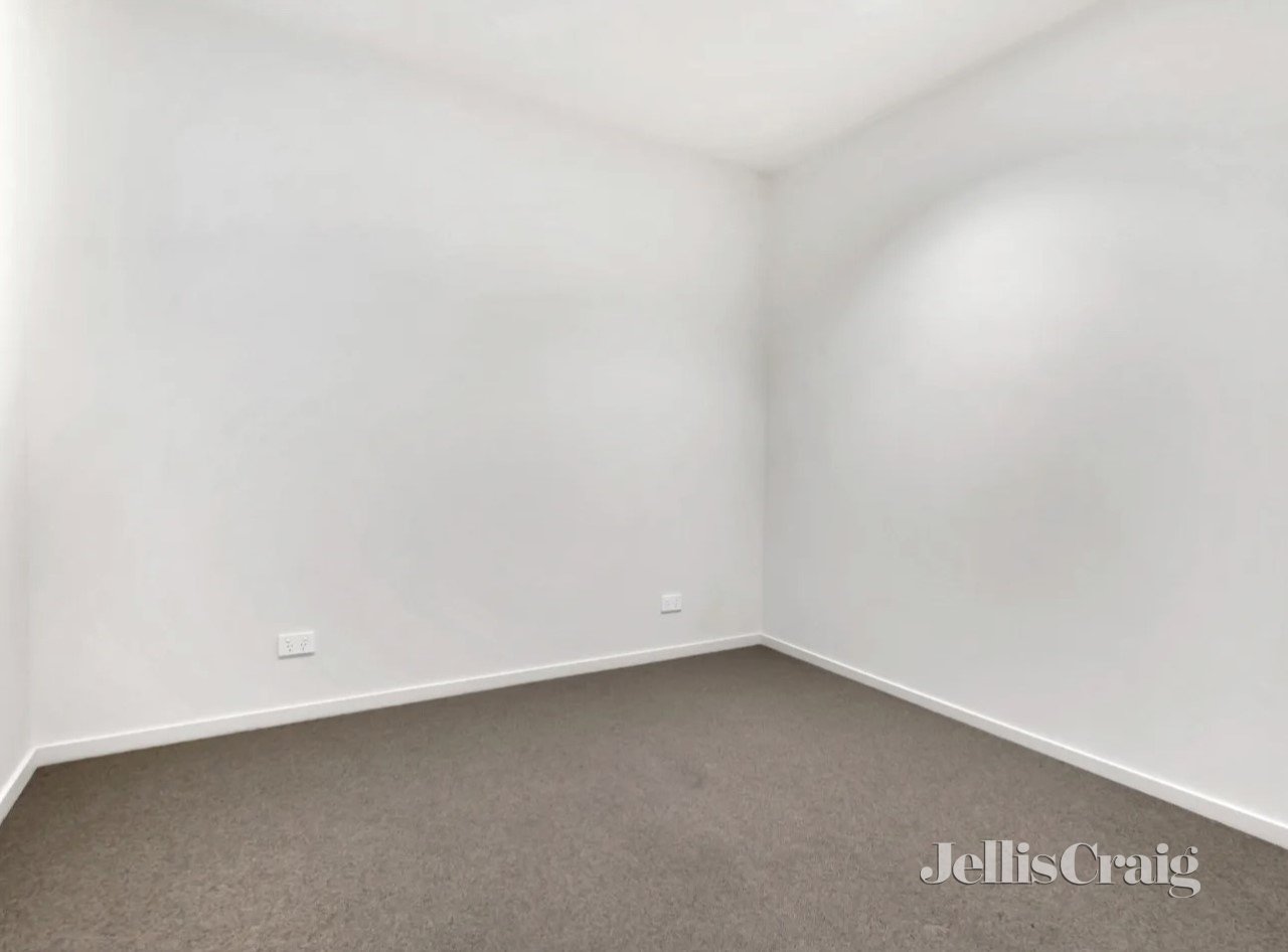 315/21 Plenty Road, Bundoora image 8