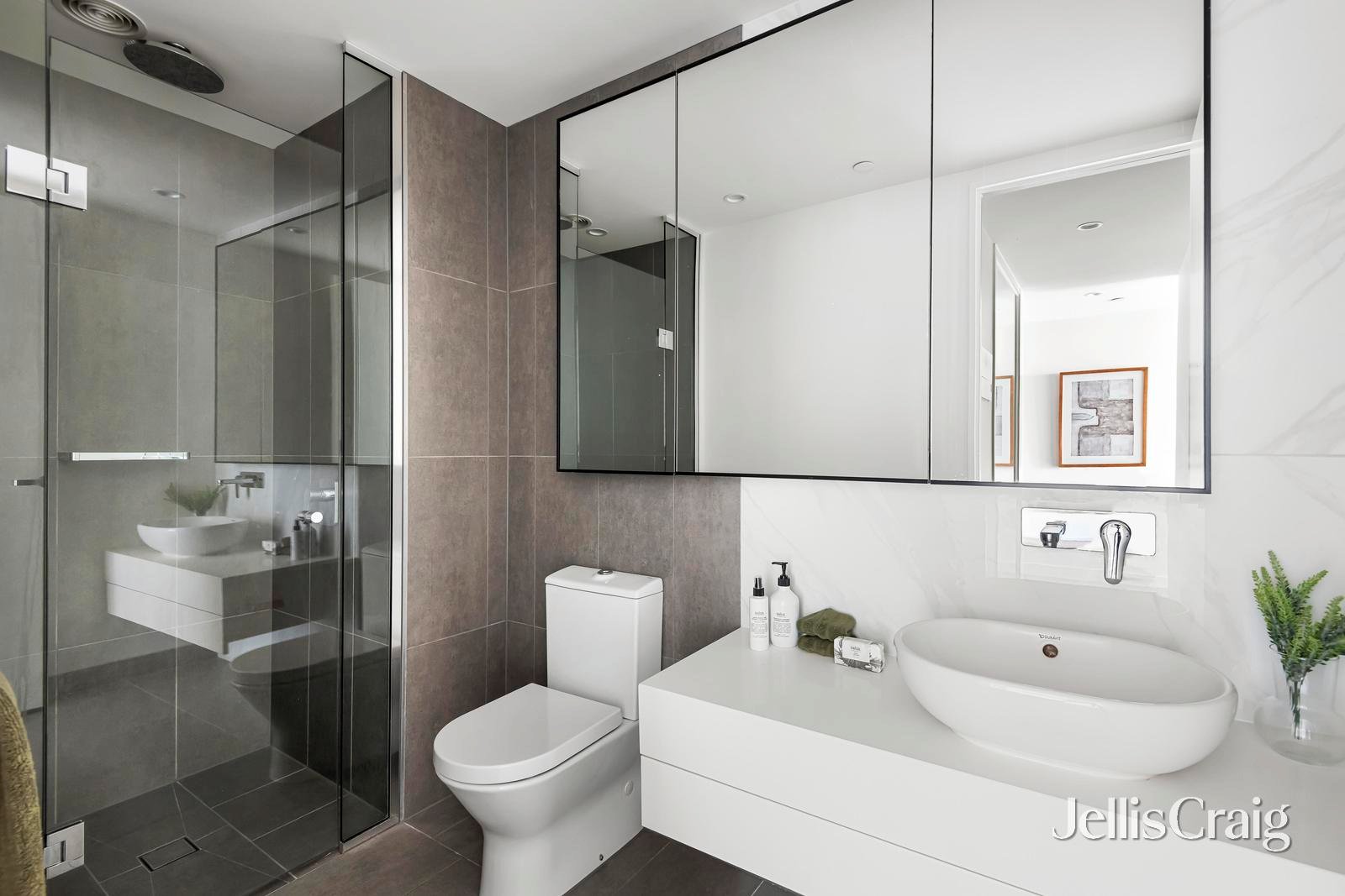 315/555 St Kilda Road, Melbourne image 7