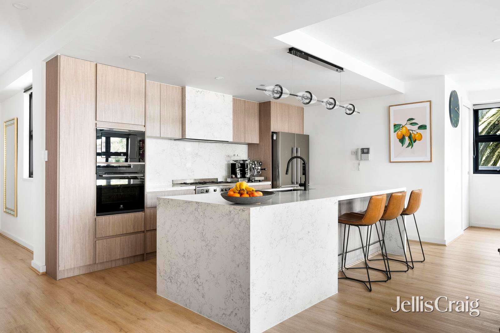 3/156 Bay Street, Port Melbourne image 3