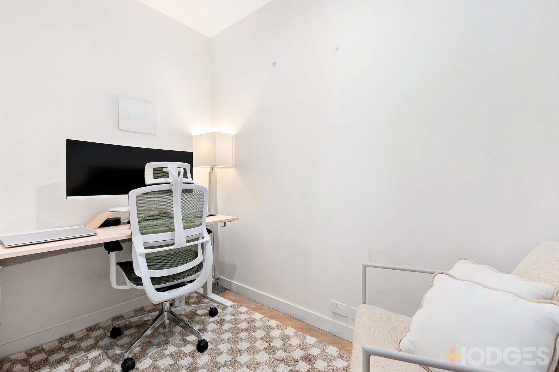 315 / 77 Queens Road Melbourne