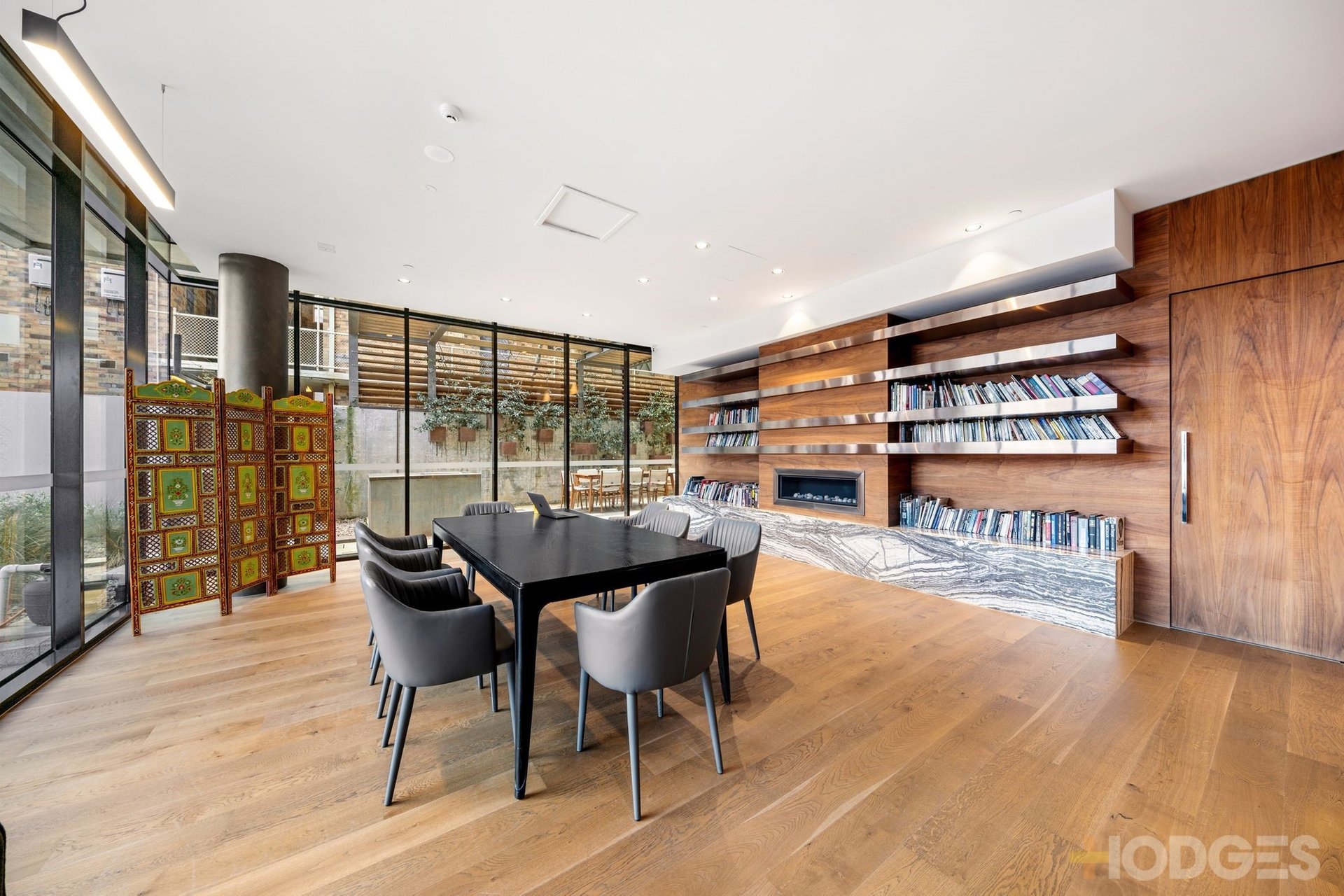 315 / 77 Queens Road Melbourne