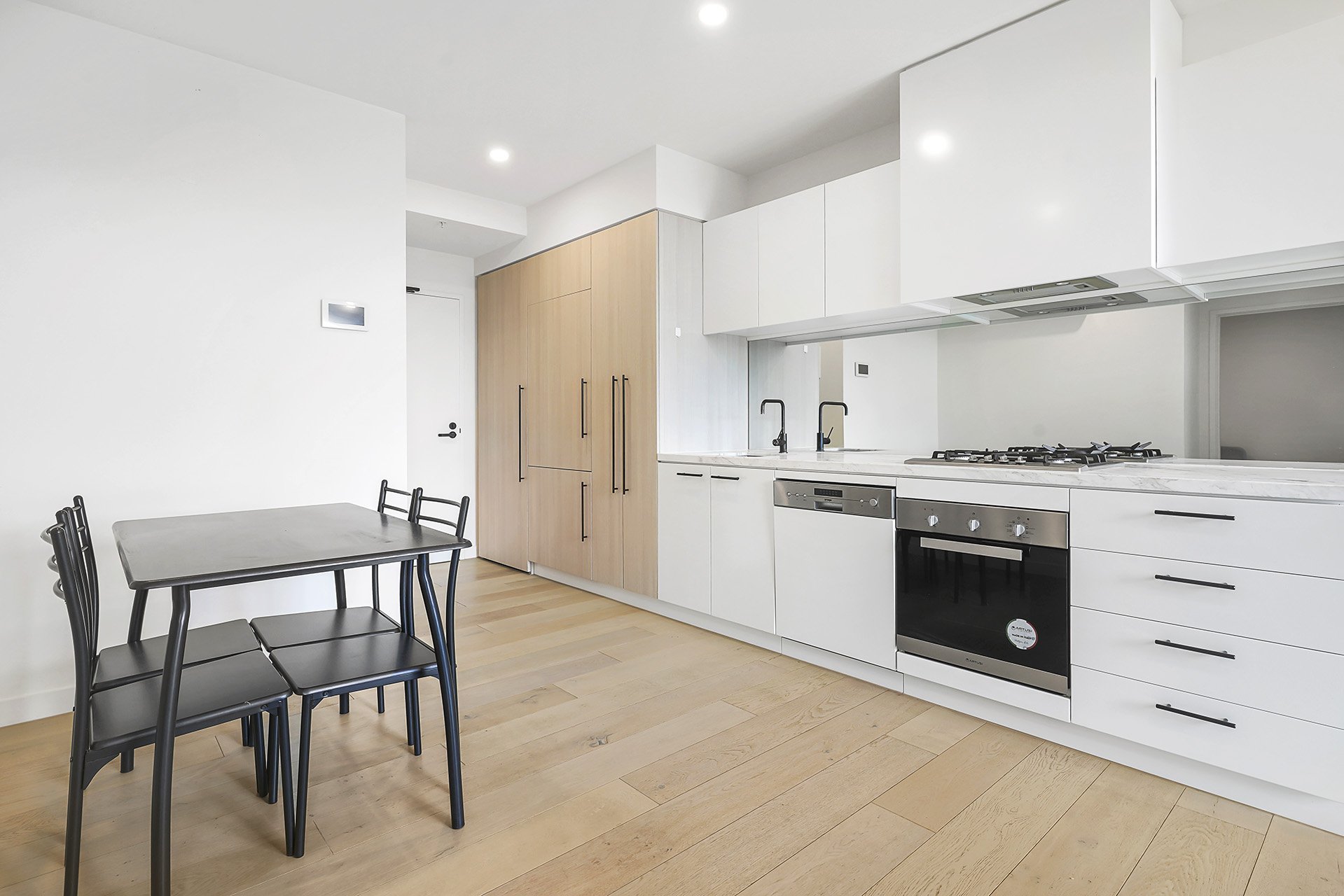 315/864 Blackburn Road, Clayton image 3