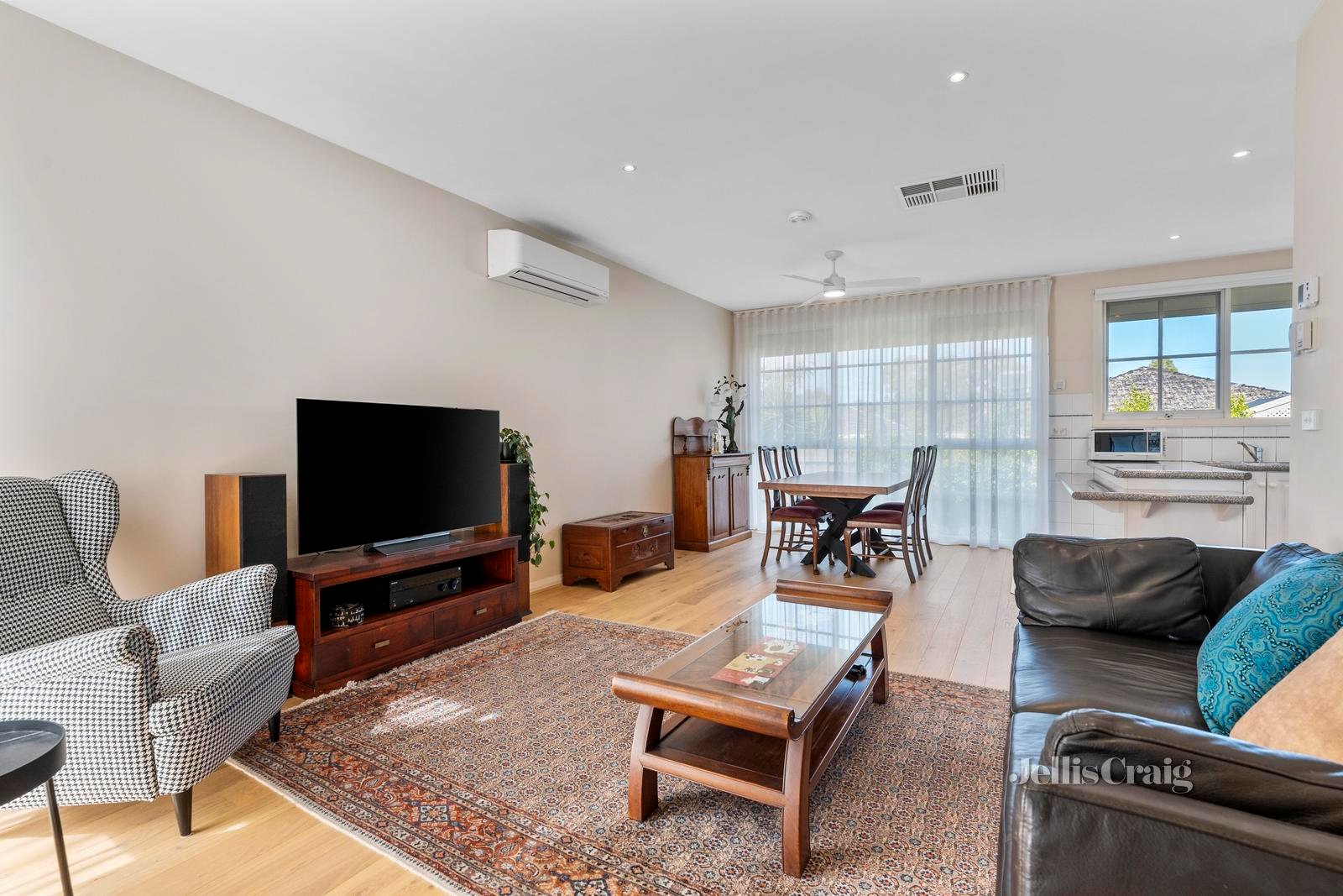 3/16-18 Lee Avenue, Mount Waverley image 3