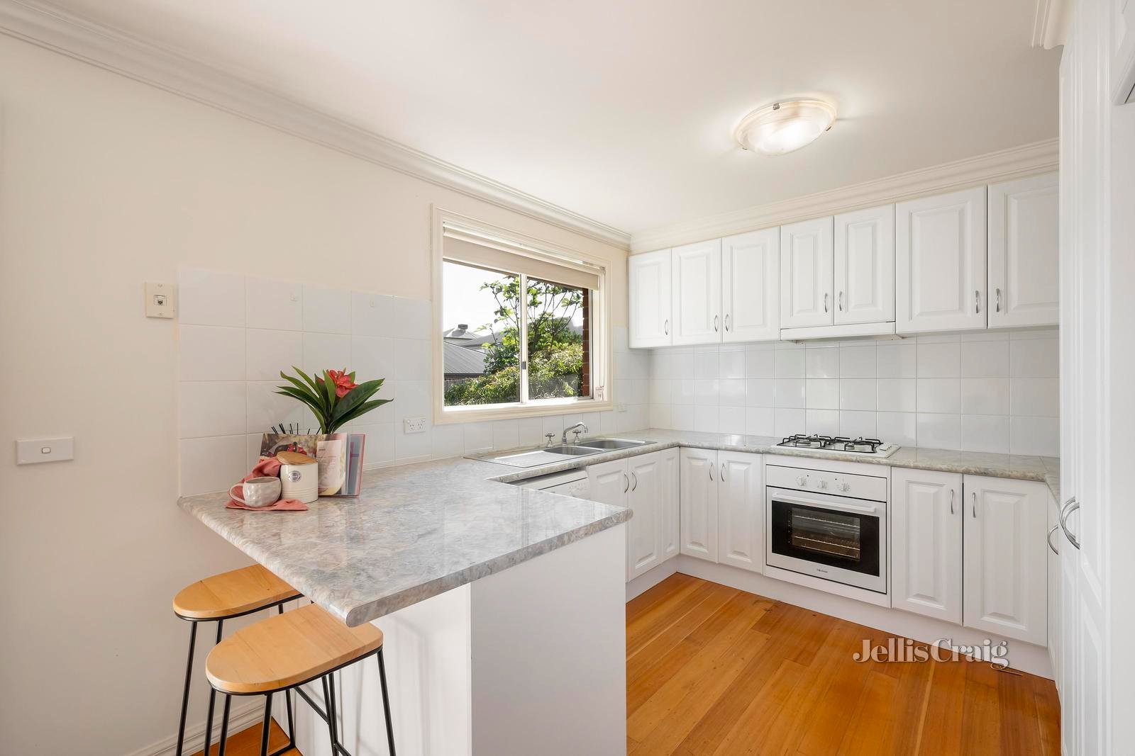 3/16-20 Smith Street, Healesville image 7