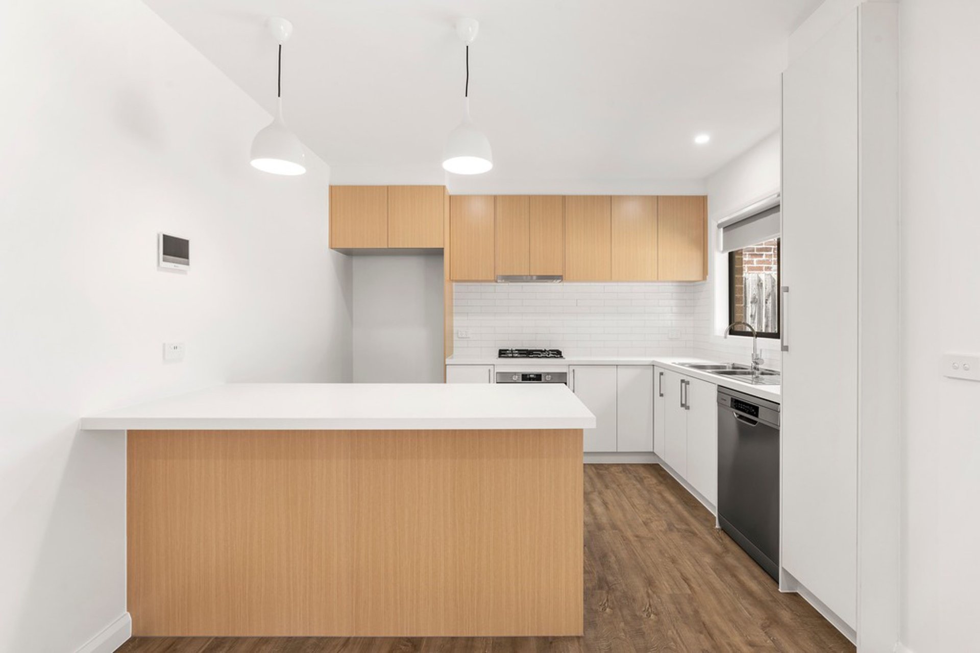 3/16 Arundel Street, Croydon image 2