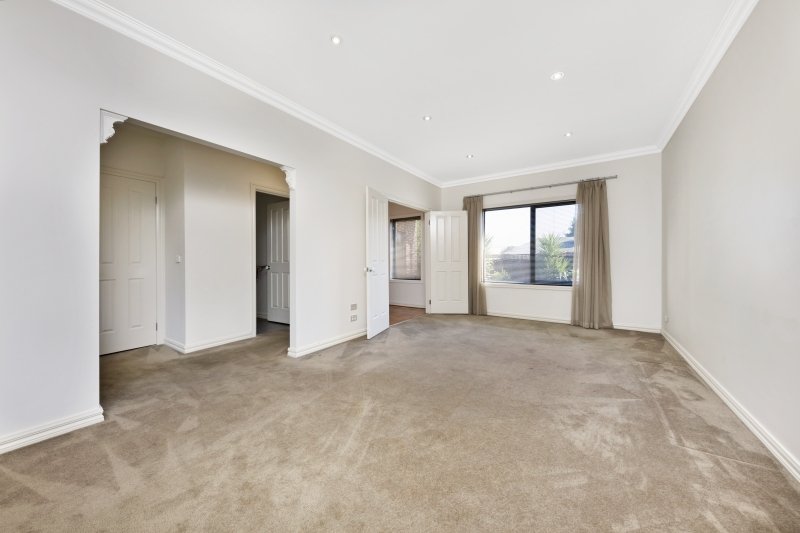 Property Gallery Thumbnail 3