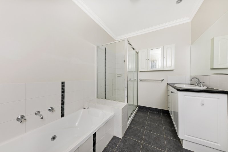 Property Gallery Thumbnail 7