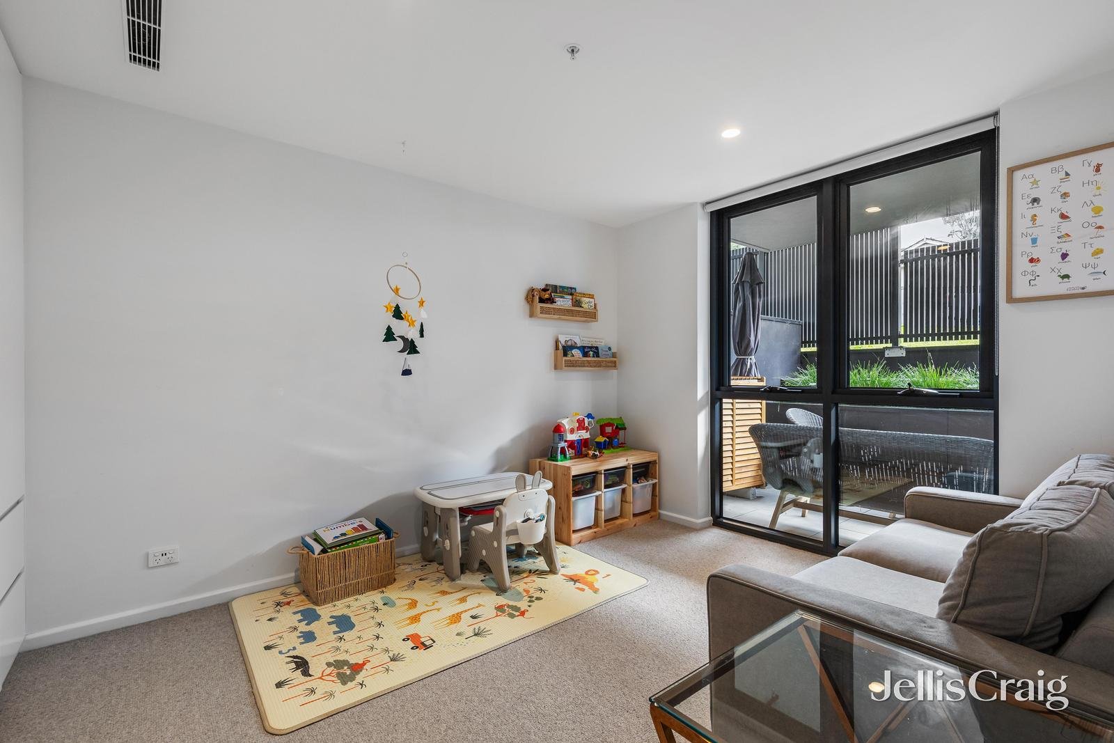 3/16 Clay Drive, Doncaster image 6