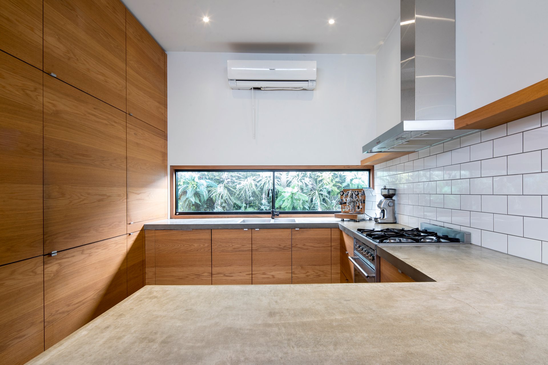 316 Latrobe Terrace, Newtown image 4