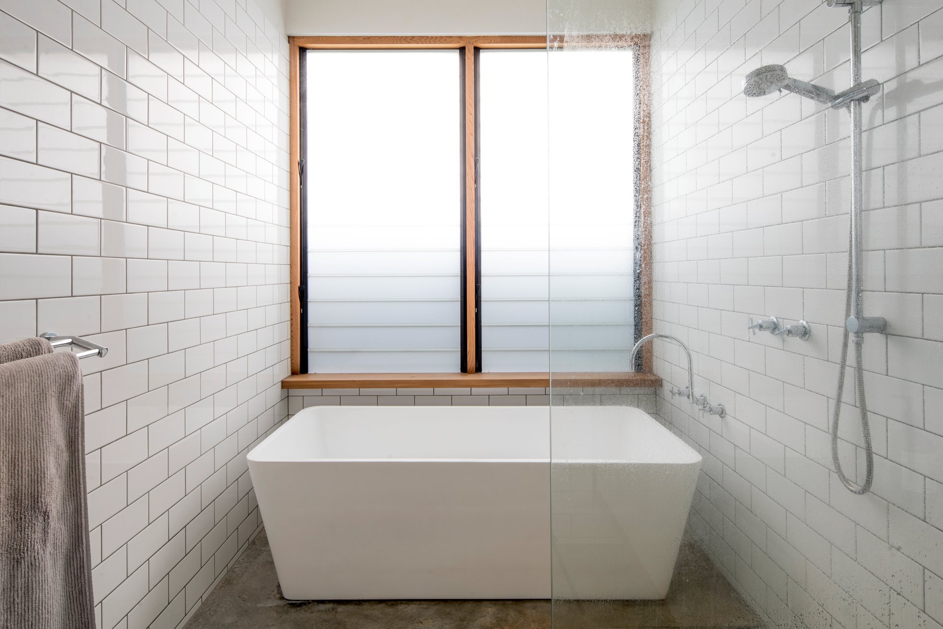 316 Latrobe Terrace, Newtown image 6