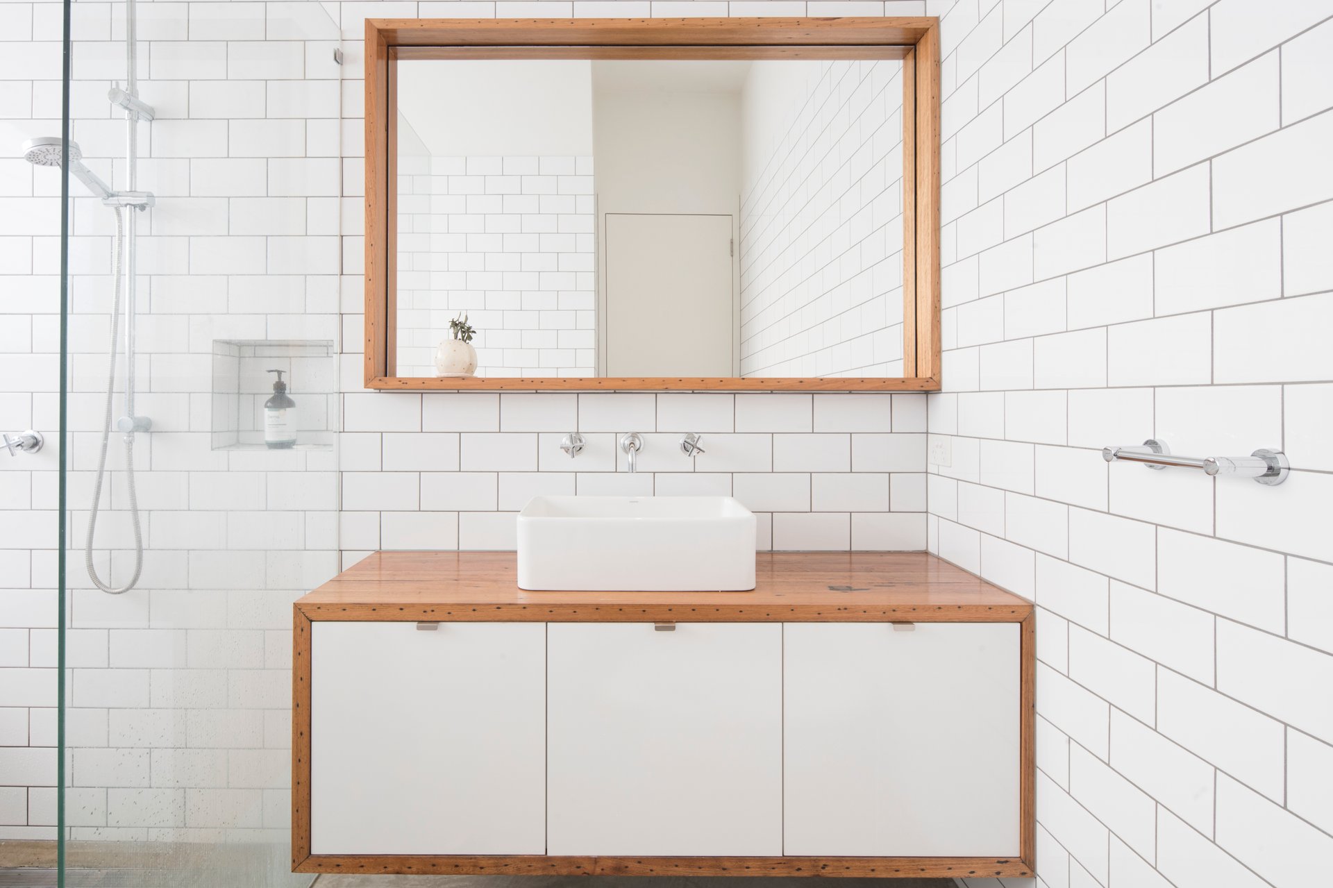 316 Latrobe Terrace, Newtown image 8