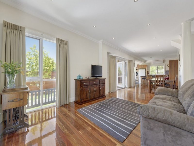 3/16 Lemon Road, Balwyn North image 3