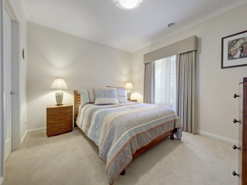 3/16 Lemon Road, Balwyn North image 6