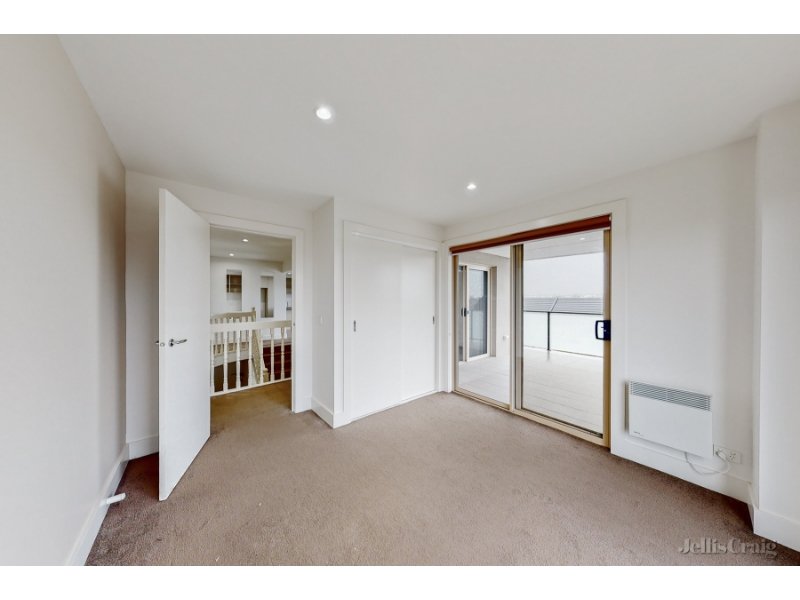 3/16 Lind Street, Strathmore image 4