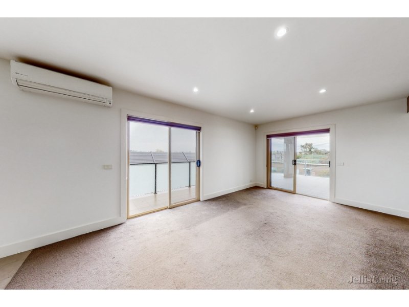 3/16 Lind Street, Strathmore image 5