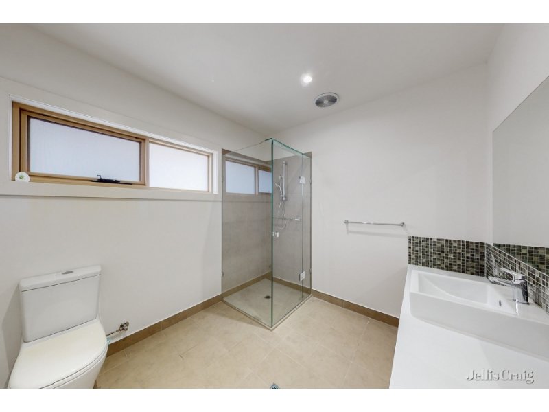 3/16 Lind Street, Strathmore image 8