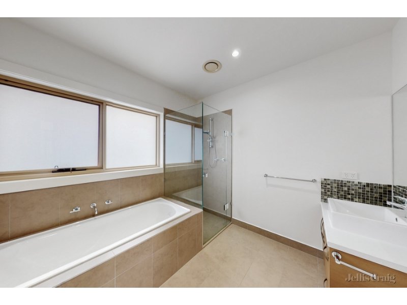 3/16 Lind Street, Strathmore image 9