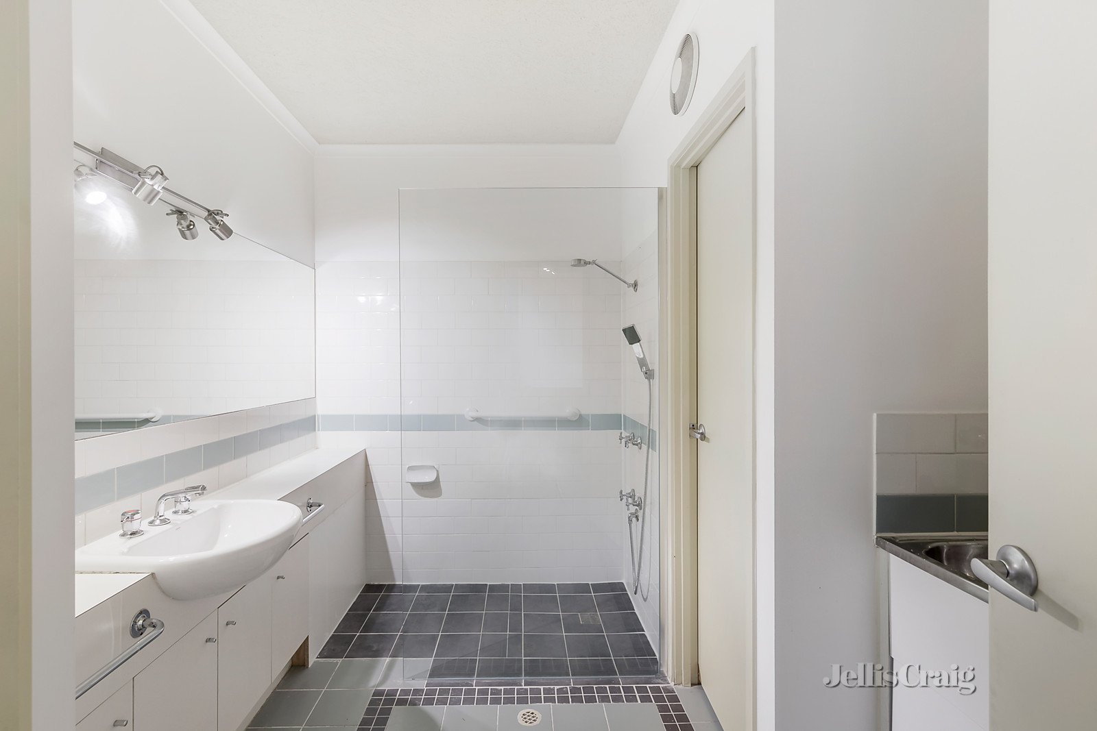 3/16 Nicholson Street, Fitzroy North image 6