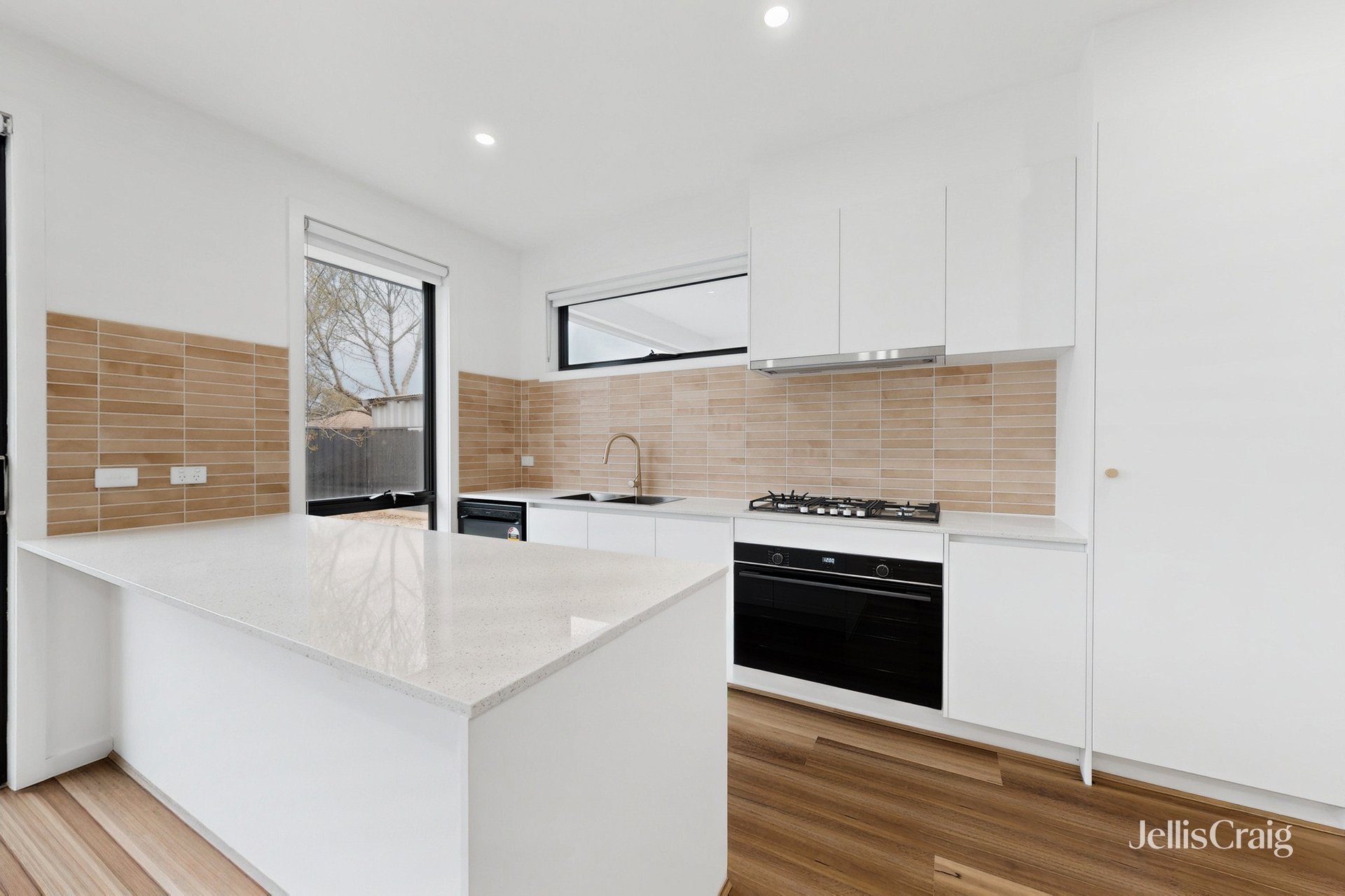 3/16 Romsey Avenue, Sunshine&nbsp;North image 3