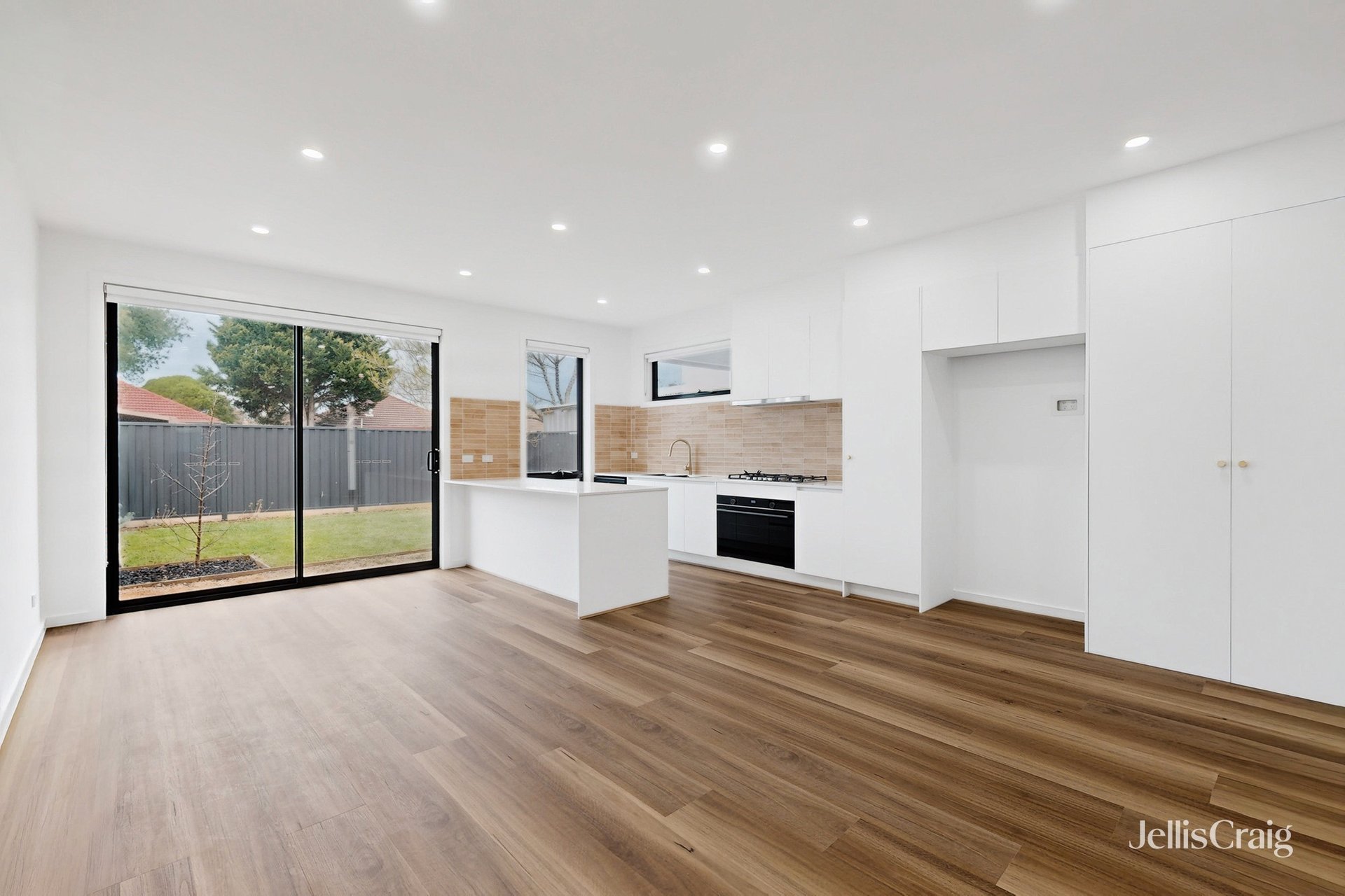3/16 Romsey Avenue, Sunshine&nbsp;North image 5