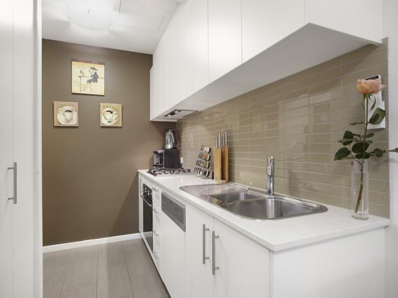 Property Gallery Thumbnail 3