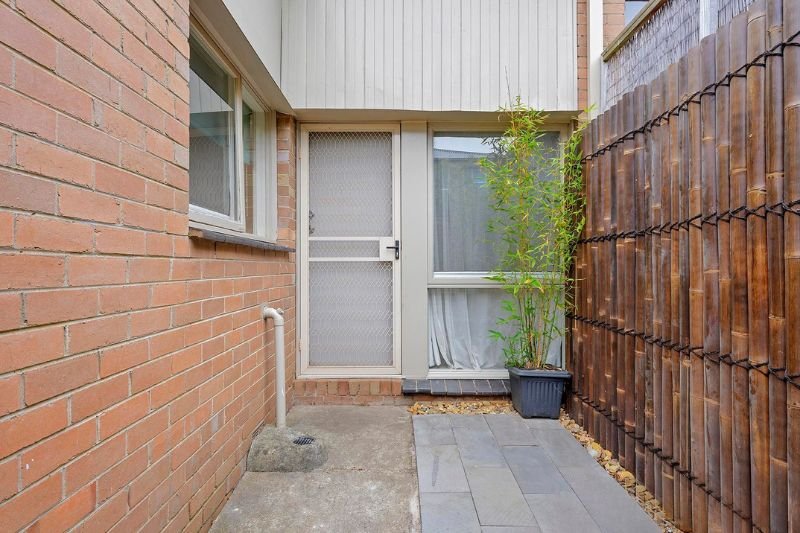 3/16 Stuart Road, Lilydale image 2