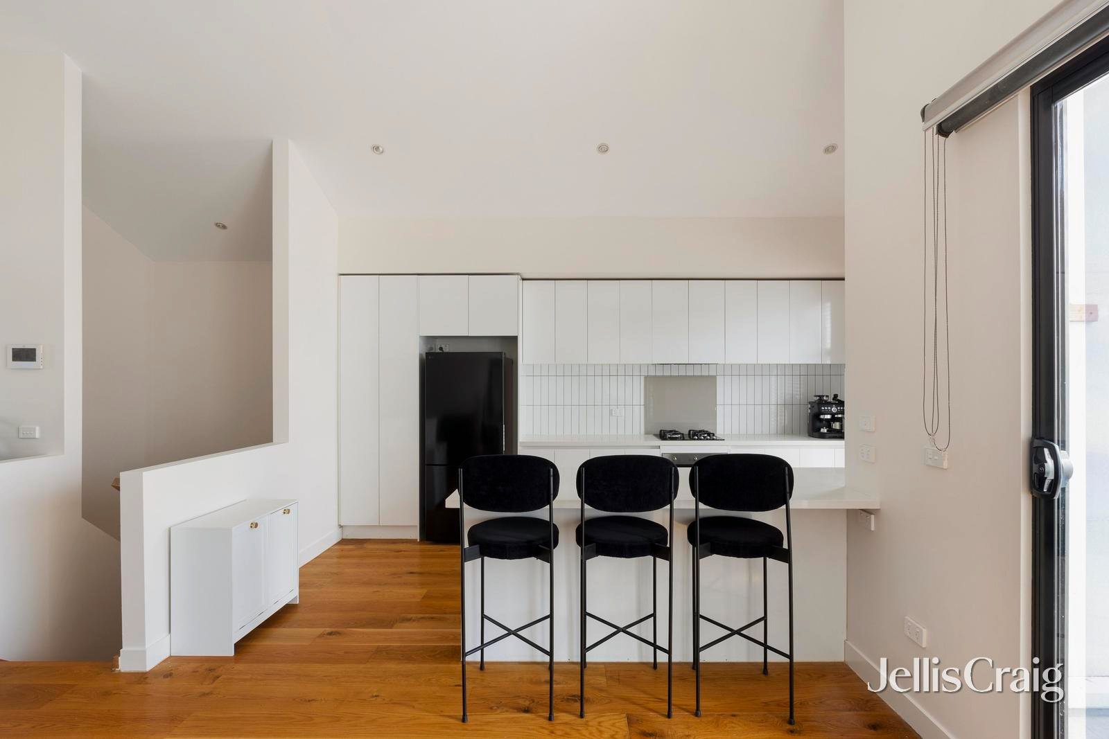 3/16 Swallow Street, Preston image 4