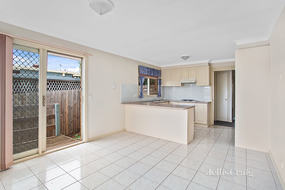 3/16 Wilkinson Street, Macleod image 2