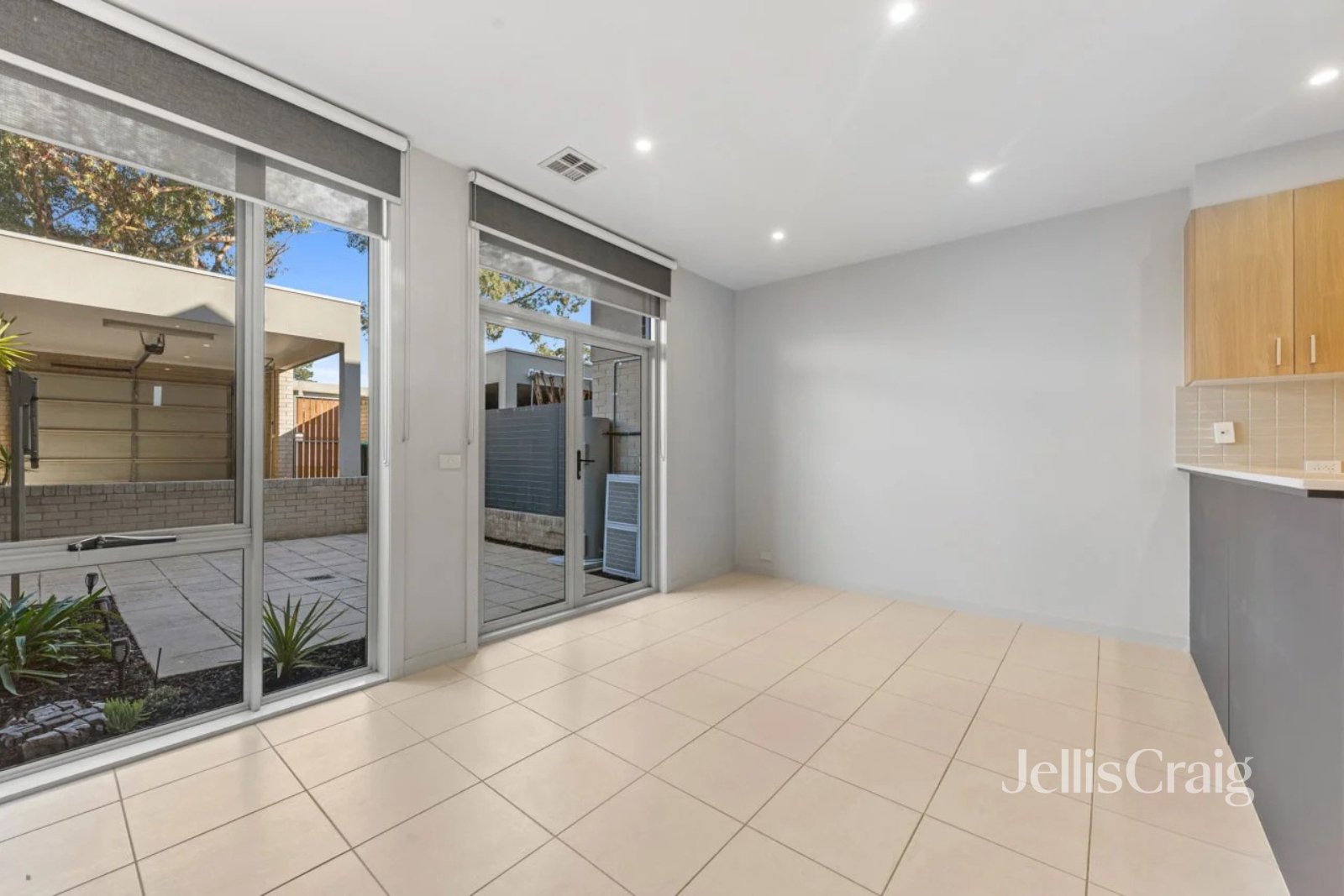 3/16 Wilkinson Street, Macleod image 3