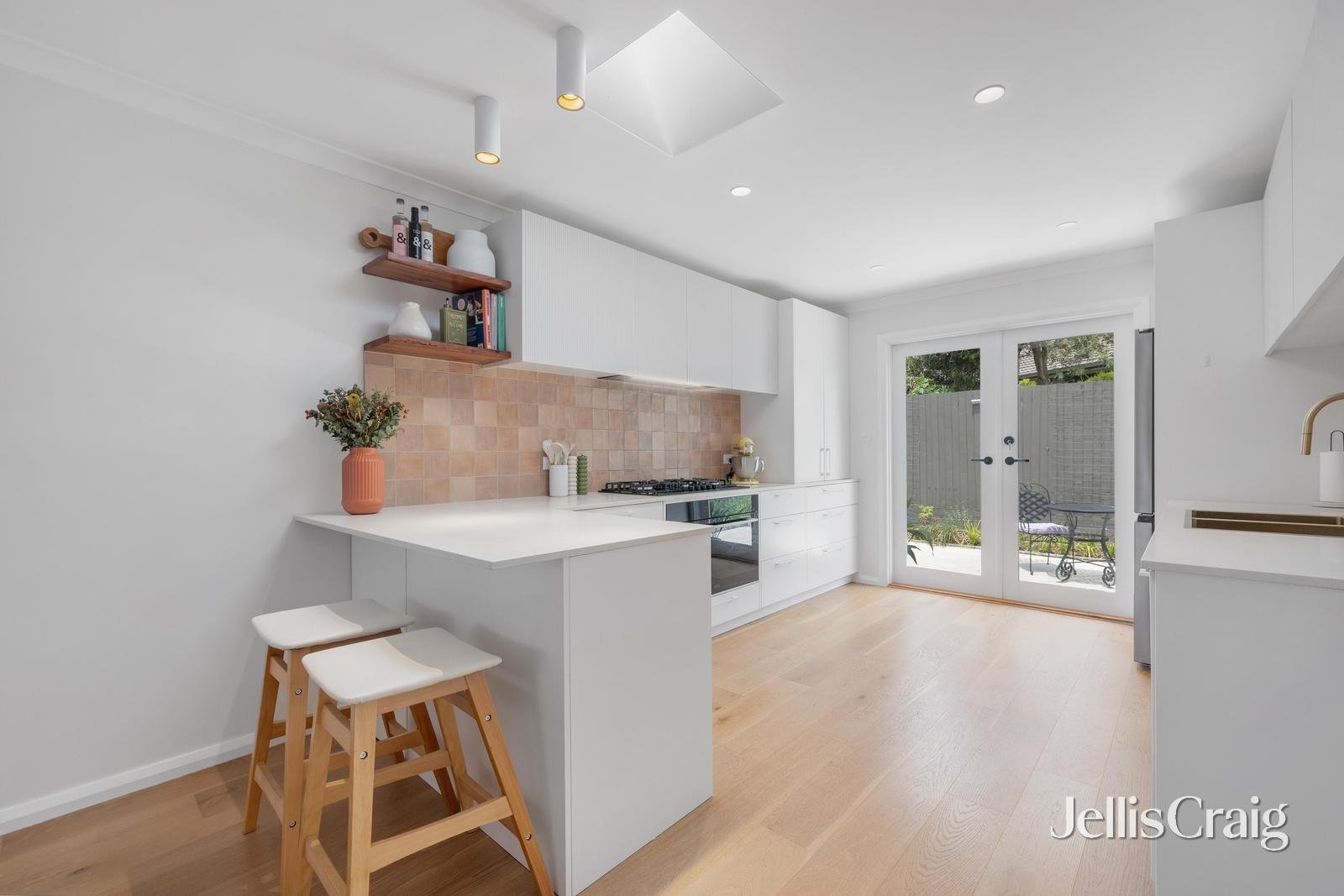 3/160-162 Surrey Road, Blackburn image 5