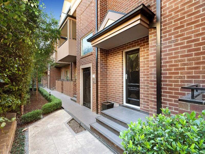 3/164 Barkers Road, Hawthorn image 2