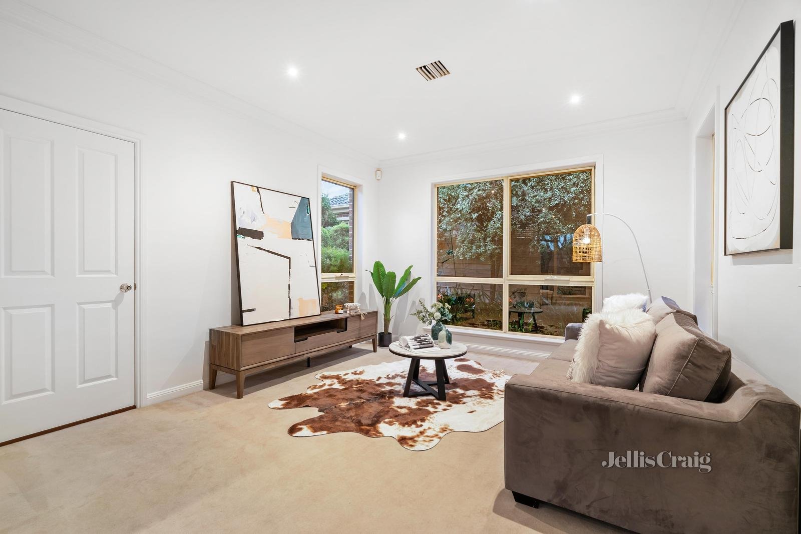 3/166 Lawrence Road, Mount Waverley image 3