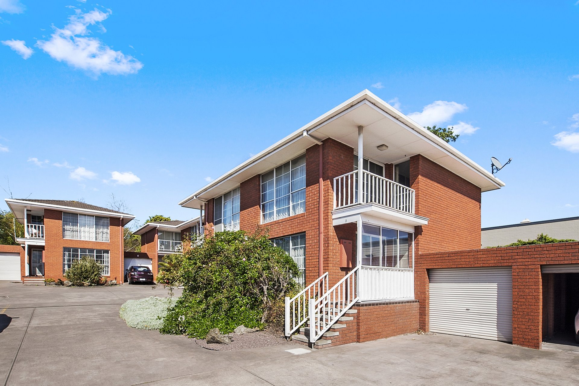 3/17 Aberdeen Street, Newtown image 1