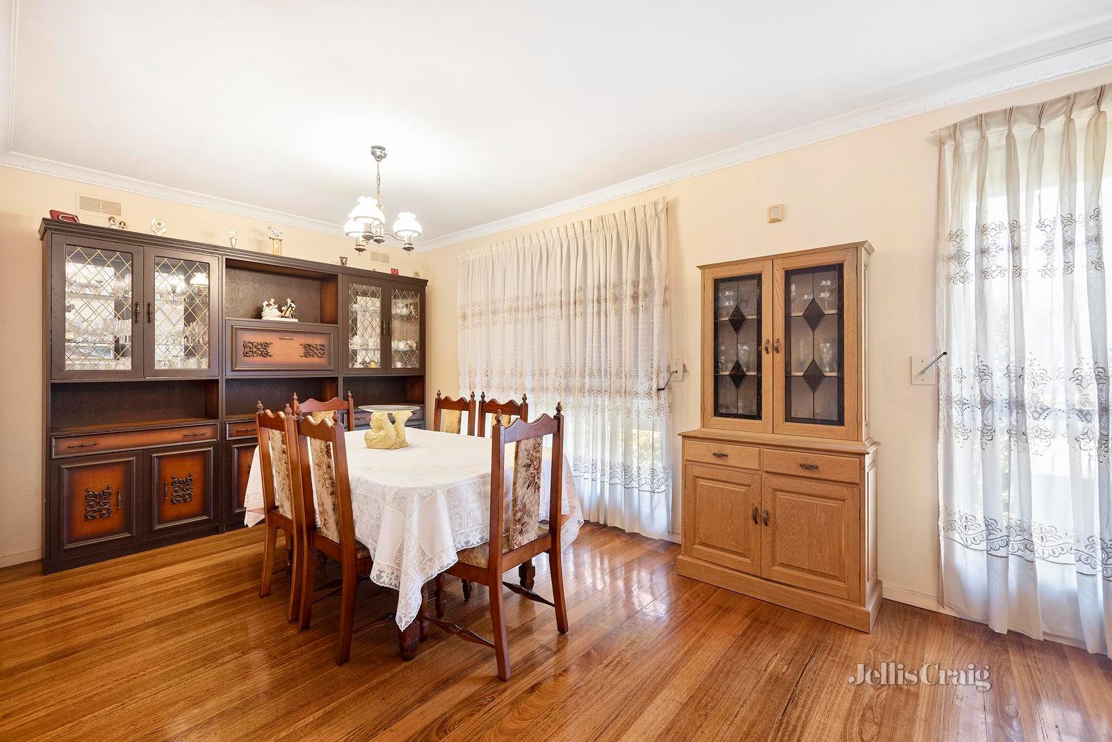 317 Douglas Parade, Newport image 3