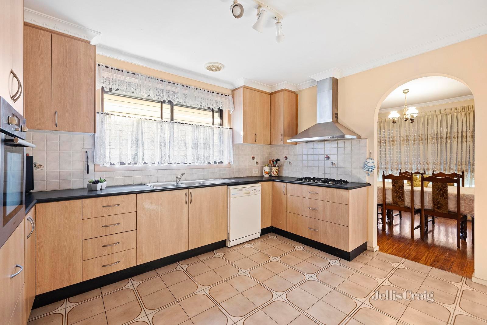 317 Douglas Parade, Newport image 4