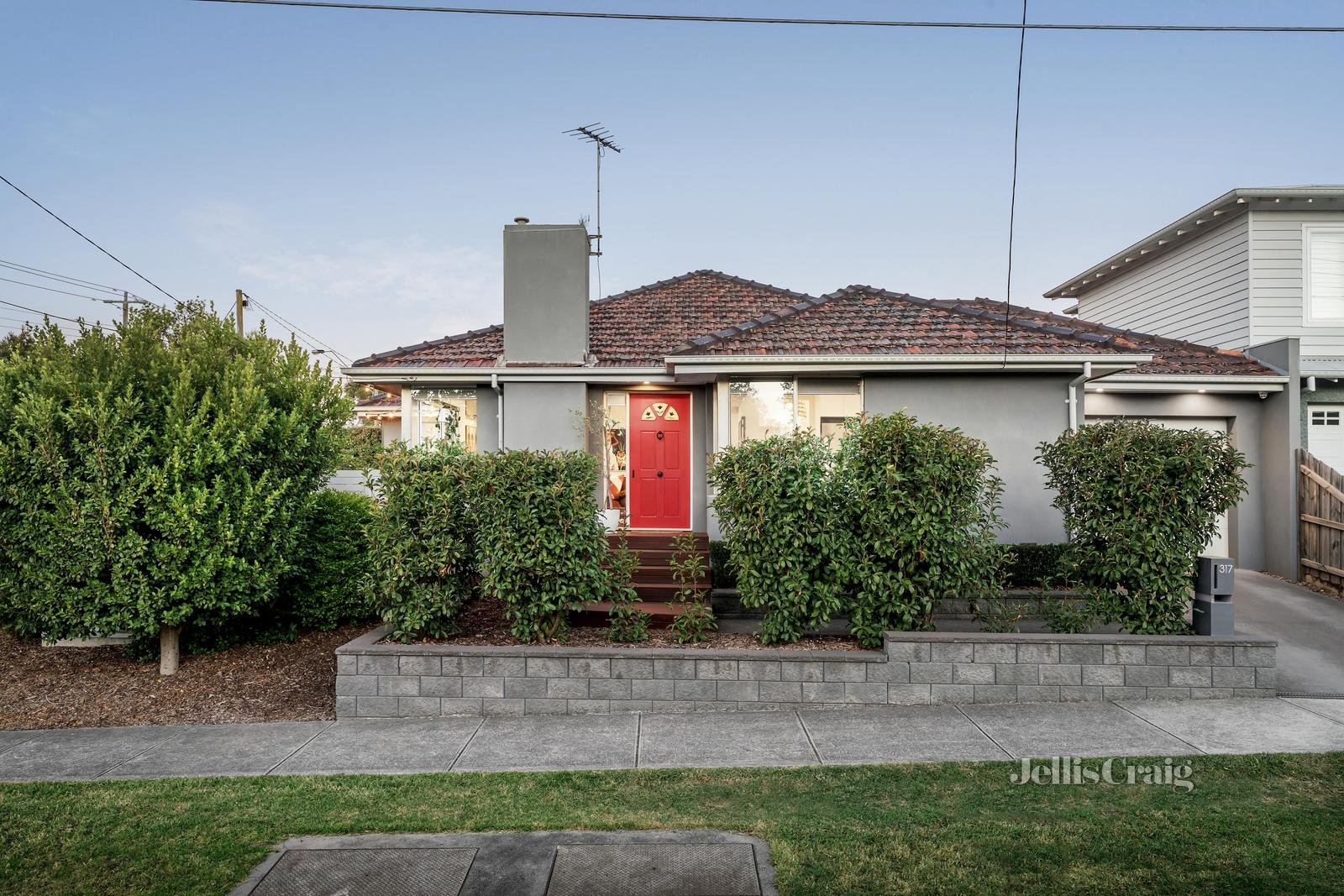 317 Grimshaw Street, Watsonia image 2