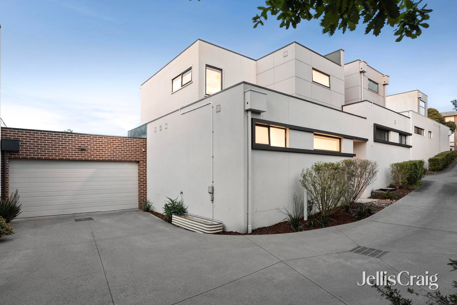 3/17 Howitt Drive, Templestowe Lower image 1