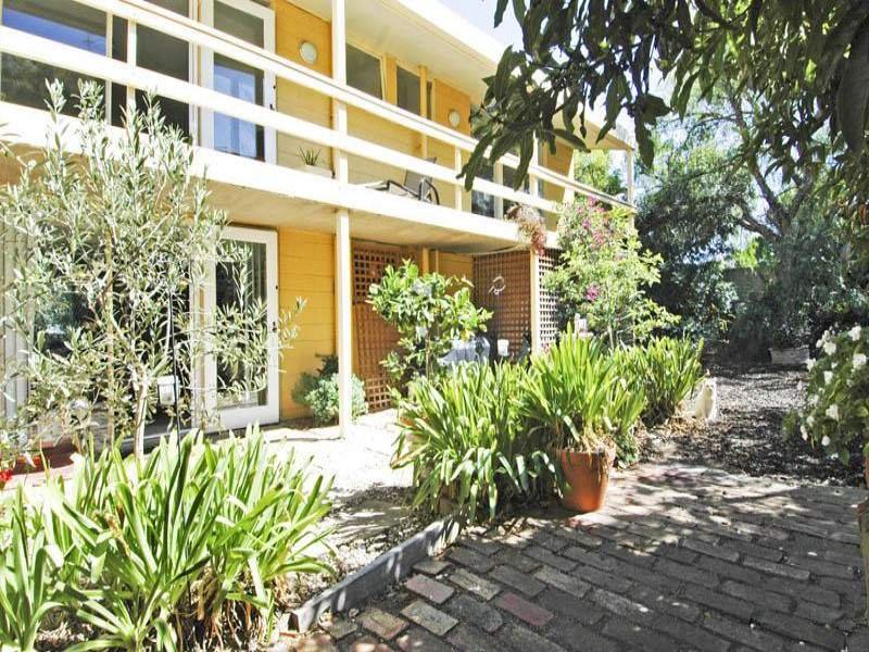 317 Moorabool Street, Geelong image 2