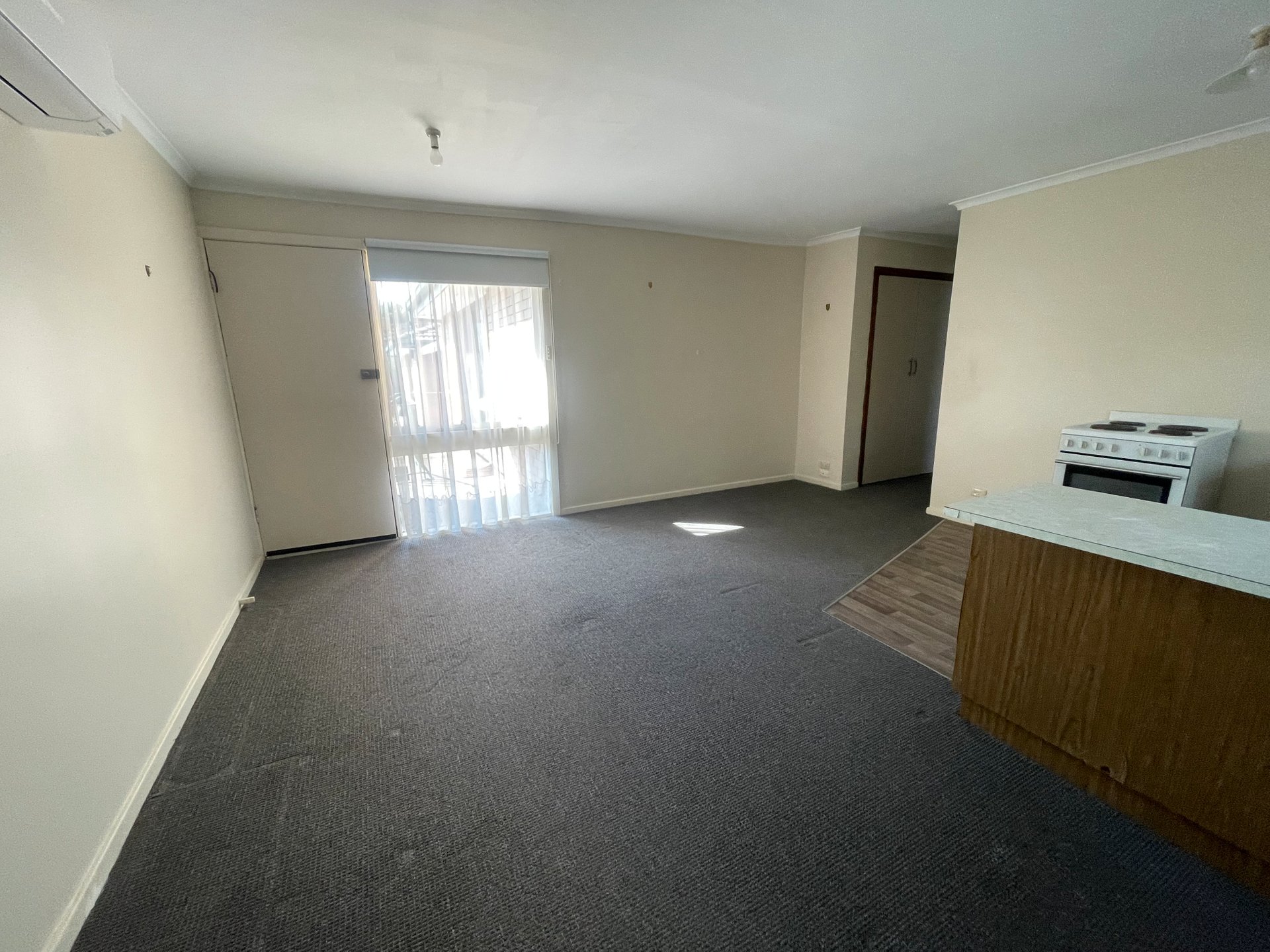 3/17 Polwarth Crescent, Belmont image 3