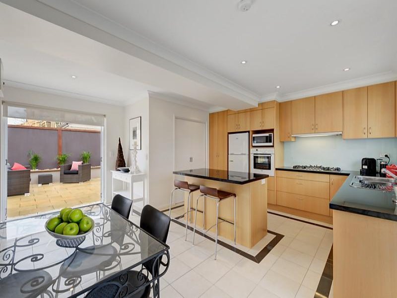 3/171 Wattle Valley Road, Camberwell image 4