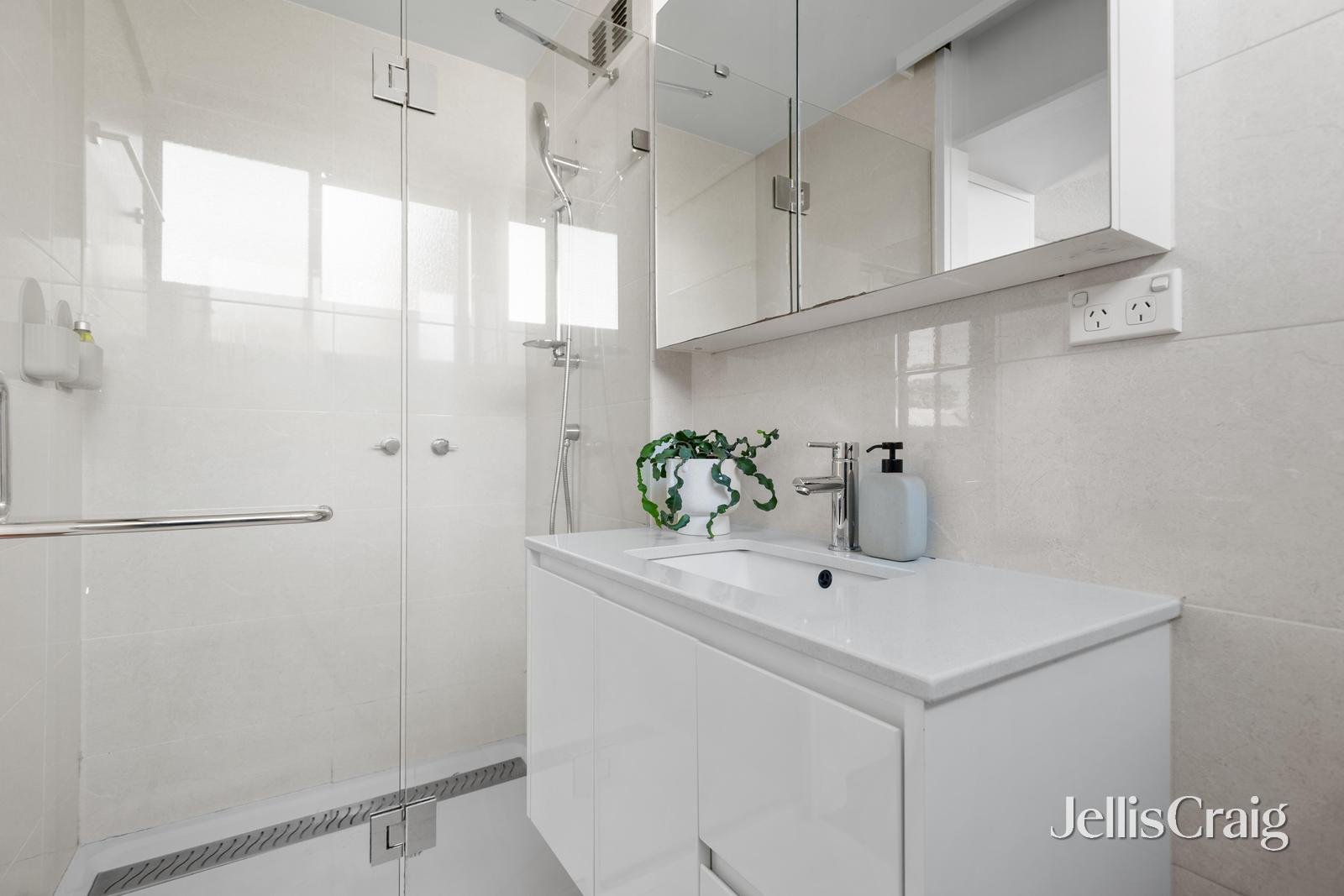 3/173 Keele Street, Collingwood image 6