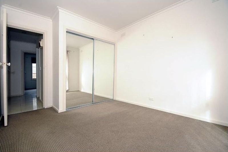 3/174 Beach Road, Parkdale image 4