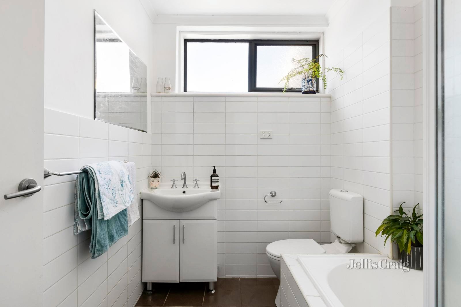 3/174 Easey Street, Collingwood image 7