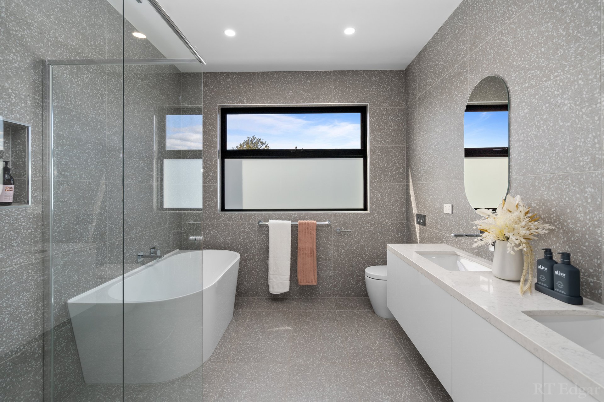 Property Gallery Thumbnail 14
