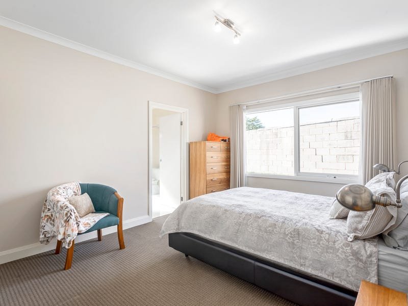 Property Gallery Thumbnail 7