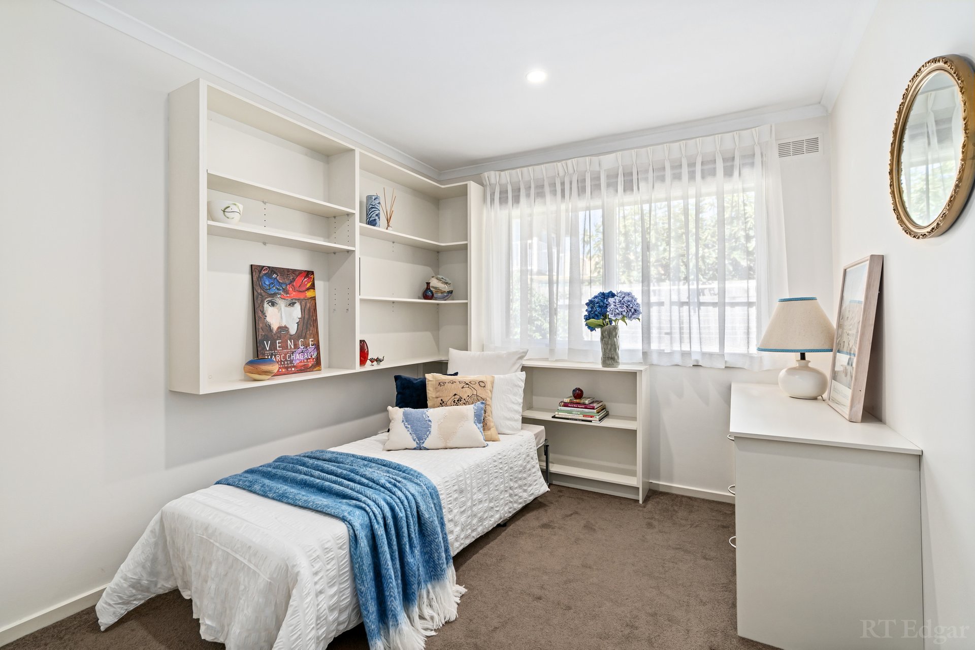 Property Gallery Thumbnail 8